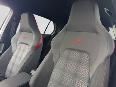 Volkswagen Golf GTI – Foto 18