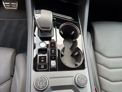 Volkswagen Touareg – Foto 11