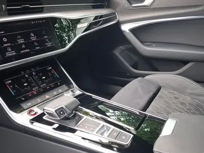 Audi S6 Avant – Foto 15