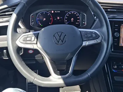 Volkswagen Touran – Foto 9