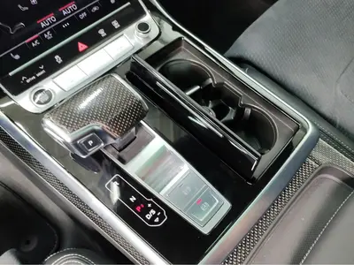 Audi Q8 – Foto 11