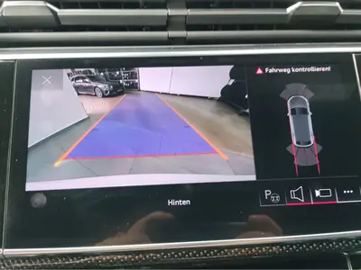 Audi Q8 – Foto 16