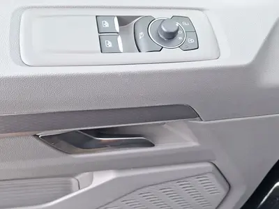 Volkswagen T7 Caravelle – Foto 10