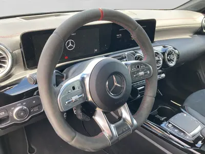 Mercedes-Benz CLA 45 AMG Shooting Brake – Foto 9