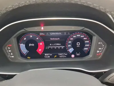 Audi Q3 – Foto 10