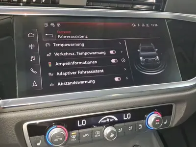 Audi Q3 – Foto 12