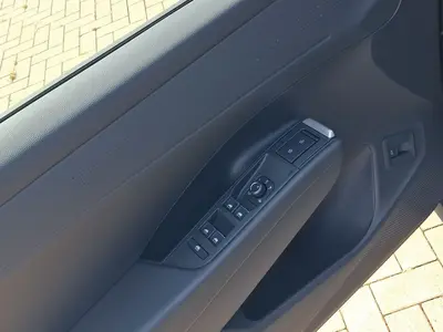 Volkswagen T-Roc – Foto 8