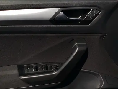 Volkswagen T-Roc – Foto 7
