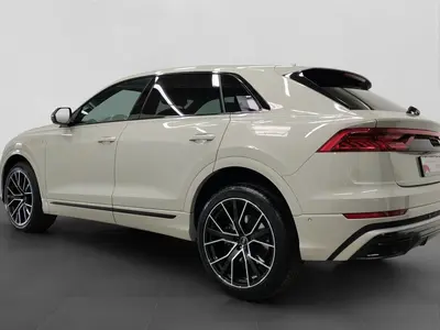 Audi Q8 – Foto 14