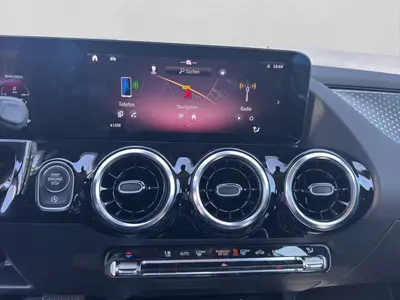Mercedes-Benz GLA 200 – Foto 12