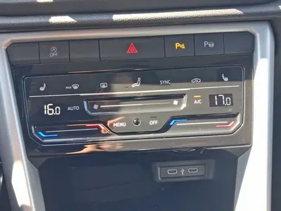Volkswagen T-Roc – Foto 16