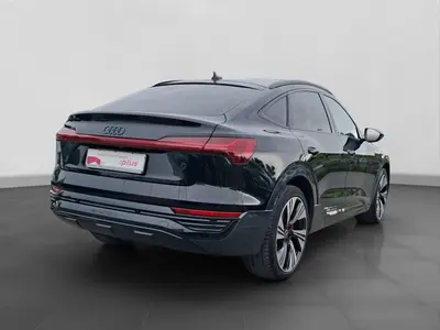 Audi Q8 Sportback e-tron – Foto 3