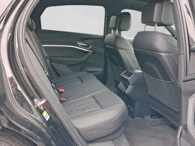 Audi Q8 Sportback e-tron – Foto 6