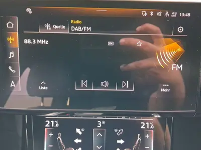 Audi Q8 Sportback e-tron – Foto 13