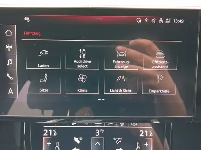 Audi Q8 Sportback e-tron – Foto 16
