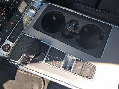 Audi S6 Avant – Foto 11