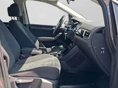 Volkswagen Touran – Foto 4