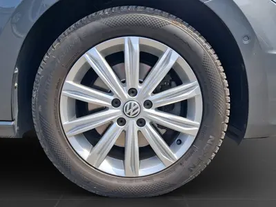 Volkswagen Touran – Foto 7