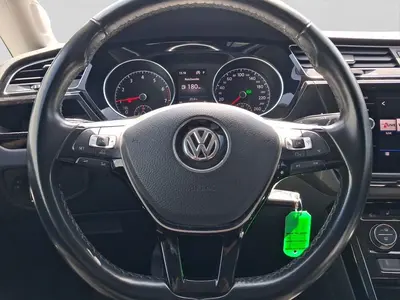 Volkswagen Touran – Foto 9