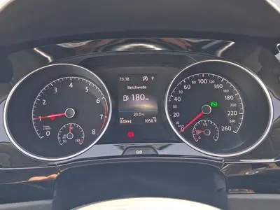 Volkswagen Touran – Foto 10