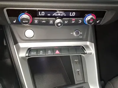 Audi Q3 – Foto 15