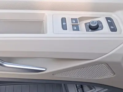 Volkswagen T7 Multivan – Foto 8