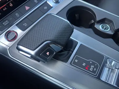 Audi S6 Avant – Foto 11