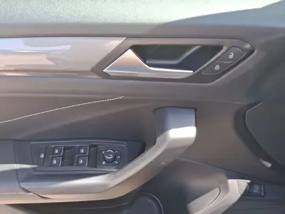 Volkswagen T-Roc – Foto 8