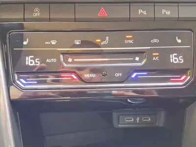 Volkswagen T-Roc – Foto 16