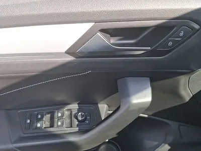 Volkswagen T-Roc – Foto 8
