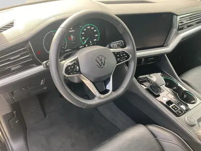 Volkswagen Touareg – Foto 9