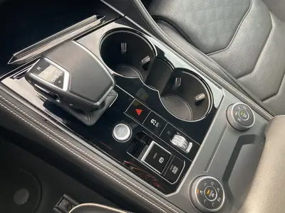 Volkswagen Touareg – Foto 11