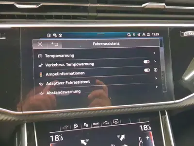Audi Q8 – Foto 12