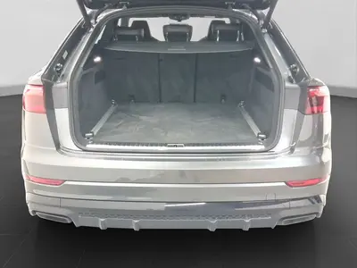 Audi Q8 – Foto 17