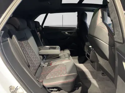 Audi RS Q8 – Foto 6
