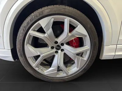 Audi RS Q8 – Foto 7