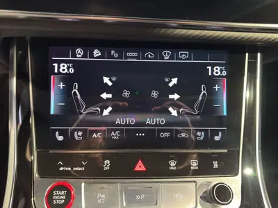 Audi RS Q8 – Foto 14