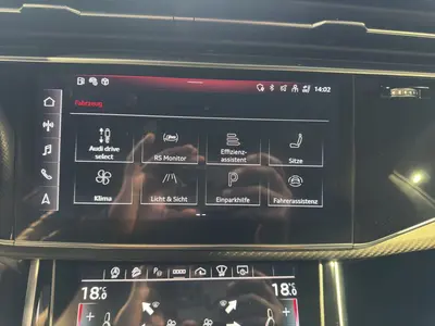 Audi RS Q8 – Foto 15