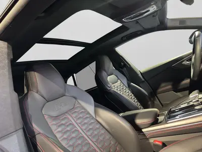 Audi RS Q8 – Foto 18