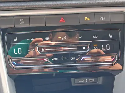 Volkswagen T-Roc – Foto 16