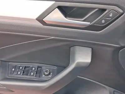 Volkswagen T-Roc – Foto 8