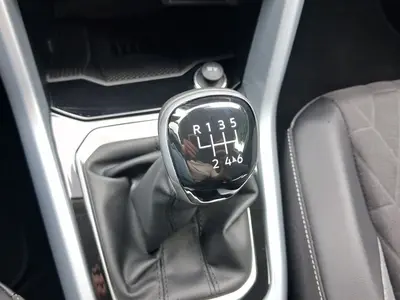 Volkswagen T-Roc – Foto 11