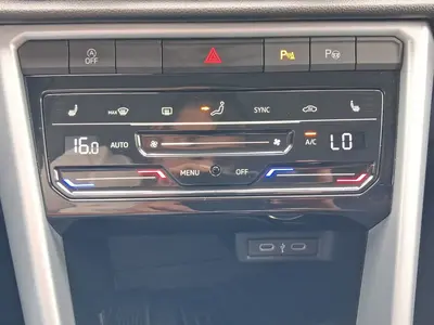 Volkswagen T-Roc – Foto 16