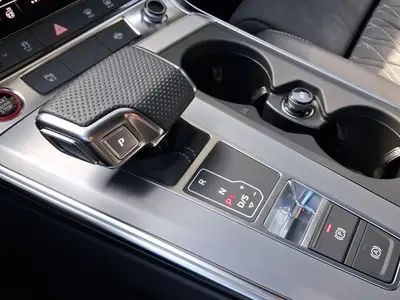 Audi S6 Avant – Foto 11