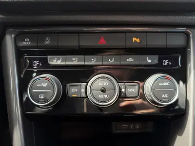 Volkswagen T-Roc – Foto 16