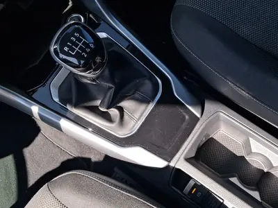 Volkswagen T-Roc – Foto 11