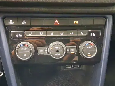 Volkswagen T-Roc – Foto 16