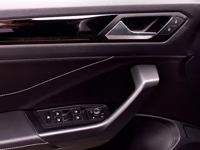 Volkswagen T-Roc – Foto 8