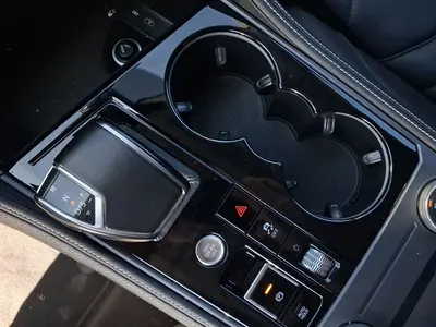 Volkswagen Touareg – Foto 11