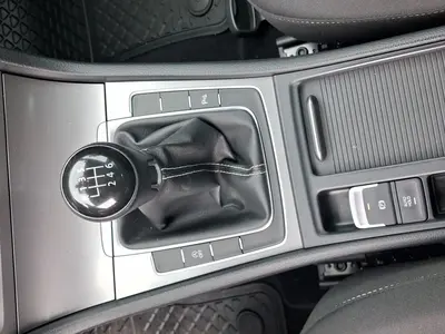 Volkswagen Golf – Foto 11